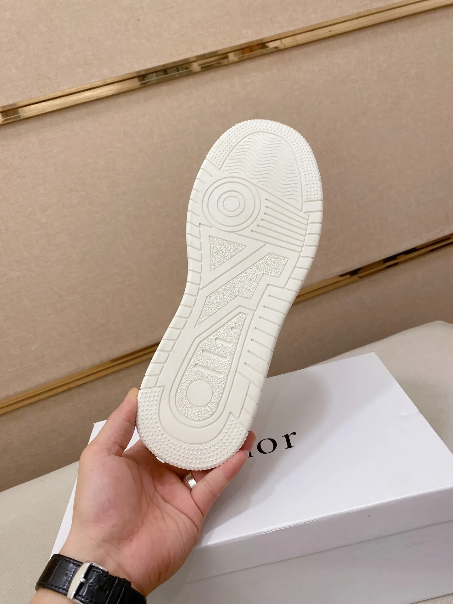 Men's men's shoes 💰 420💰🇮🇹🇮🇹Dior D new model is on sale at the same time, upper 🇮🇹Imported stretch fabric from Italy Fully imported sheepskin lining💪💪, completely 1⃣️ to 1⃣️🇮🇹💪💪, ⚠Sole: Original sole provided by the original factory, exclusive movable molded sole super comfortable, ⚠Original factory follow-up, 🔍🔍high quality, you can come in and out at will, welcome to compare⚠. Code number:38-44